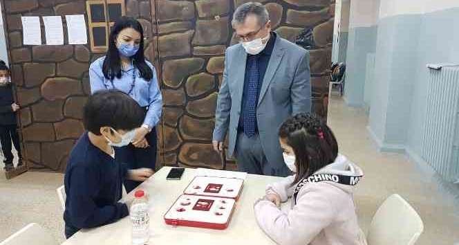 Altınova ve Çiftlikköy ilçelerinde akıl ve zekâ oyunları turnuvaları tamamlandı