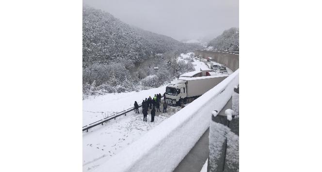 Tokat’ta D-100 kara yolu ulaşıma açıldı