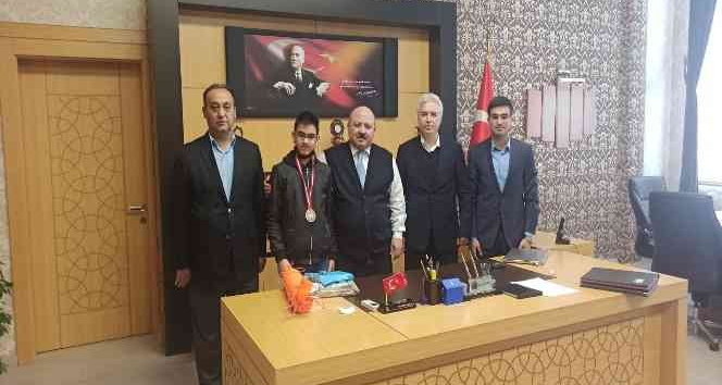 Engelleri aşarak, Yerköy’e Türkiye birinciliği getirdi