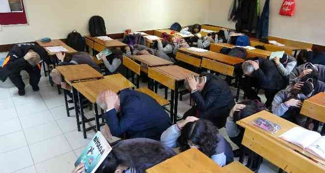 Osmaniye’de ziller teneffüs için değil ’deprem’ alarmı için çaldı