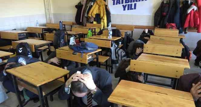 Kırıkkale’deki okullarda eş zamanlı deprem tatbikatı