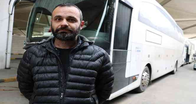 Türk vatandaşlarının tahliyesi için Ukrayna’ya giden onlarca otobüs dönüş yolunda