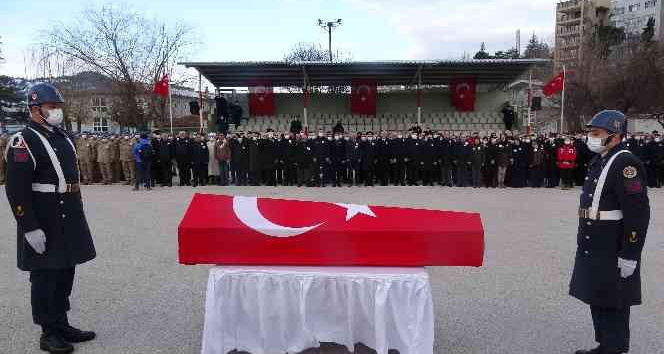 Şehit Uzman Çavuşun cenazesi törenle Bingöl’e uğurlandı