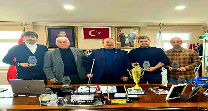 Şampiyon Esenköyspor’dan Başkan Temel’e ziyaret