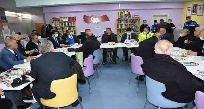 Polis, KADES ver UYUMA projeleri hakkında vatandaşları bilgilendirdi