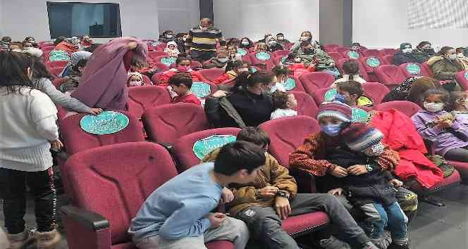 Çameli’nde çocuklar sinema keyfini yaşadı