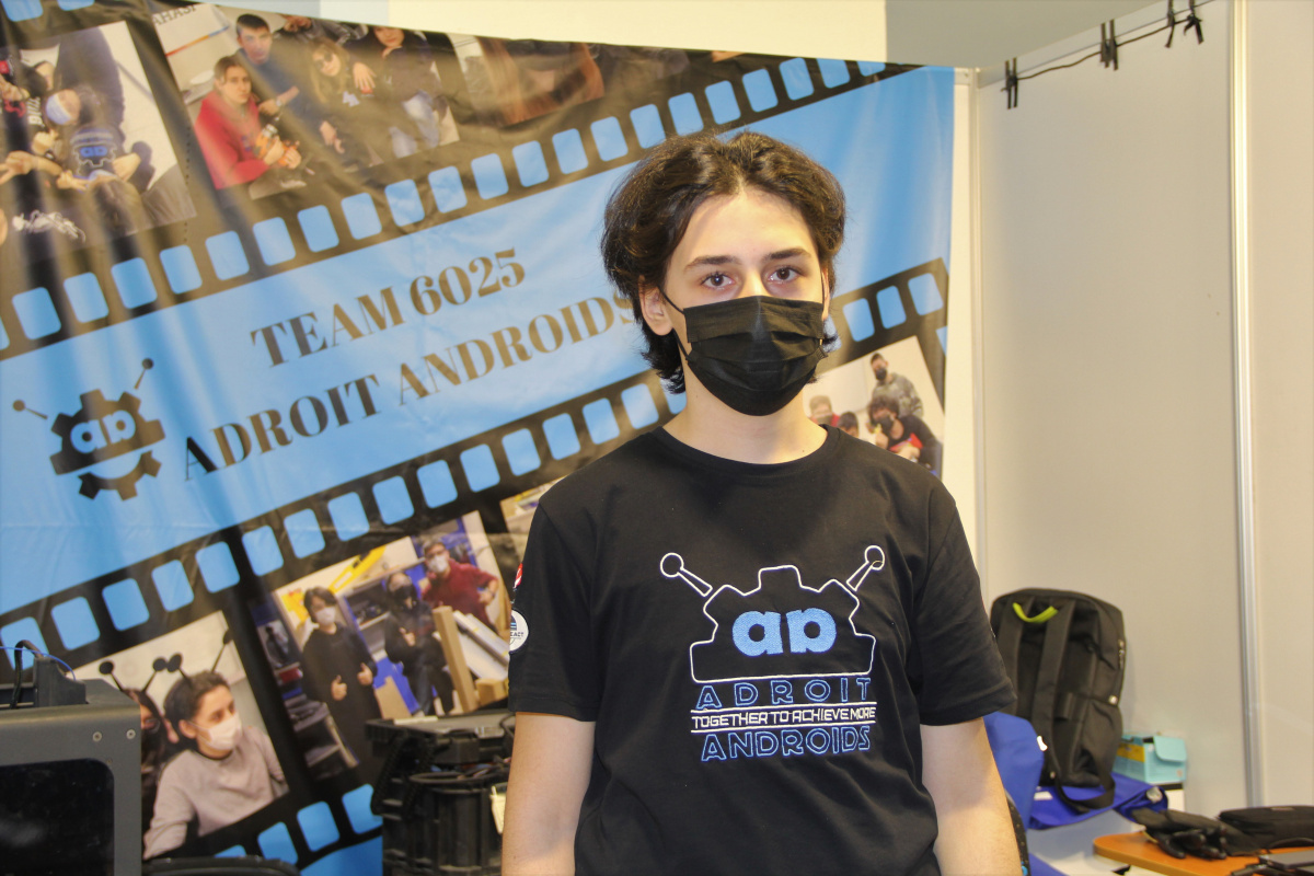 Geleceğin bilim adamları İzmir’de yarışıyor