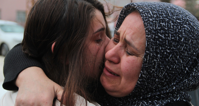 Harkovda muhat artan Türk öğrenci Merve ailesine kavuştu