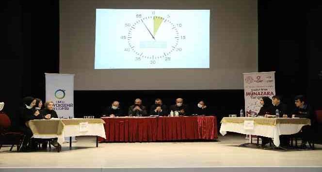 Ordu’da gençler fikirlerini savunuyor