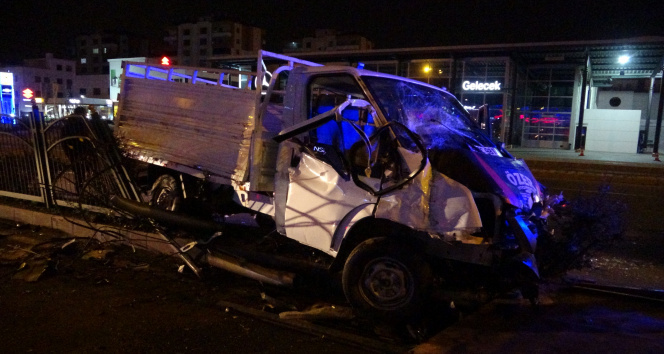 Diyarbakırda feci zincirleme kaza: 1 ölü 4 yaralı