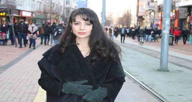 Genç müzisyen şarkı sözleriyle kadınların sesini duyurmak istiyor