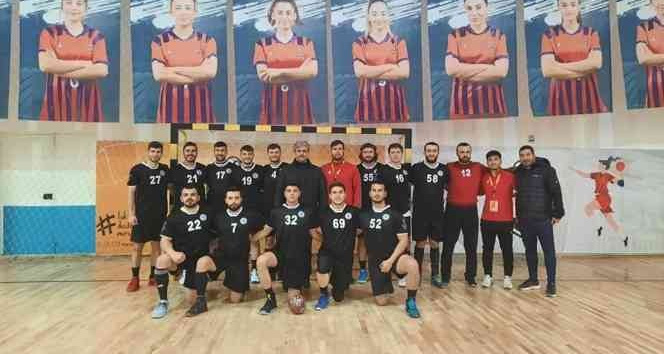 Başkan Köse, hentbolcuları deplasmanda yalnız bırakmadı