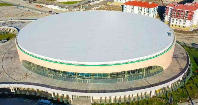 Giresun’da Çotanak Spor Kompleksi Olimpik Yüzme Havuzu hizmete açıldı