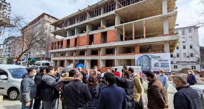 Başkan Tavlı: “İş merkezi ile ilçenin önemli projelerinden birini hayata geçireceğiz”