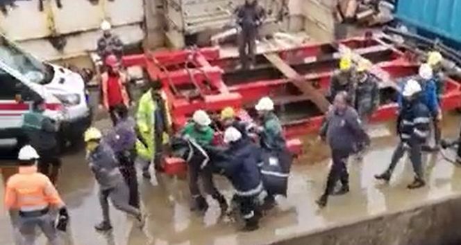 Dikkatsiz işçi, inşaatın ikinci katından bastığı kalasla birlikte aşağı düştü