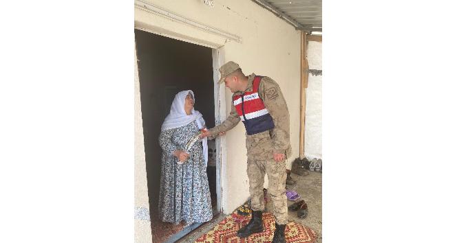 Jandarma ekipleri 8 Mart Dünya Kadınlar Günü’nü kutladı