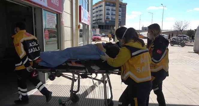 Yaşlı kadın, 3 metrelik havalandırma boşluğuna düştü