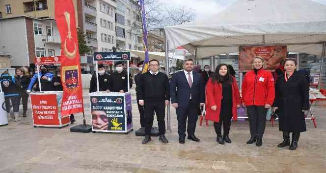 ‘Kana kan, cana can katan kadınlar’