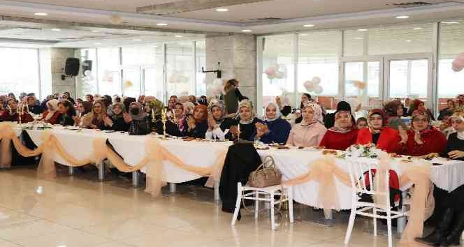 Ahlat’ta “8 Mart Dünya Kadınlar Günü” kutlandı