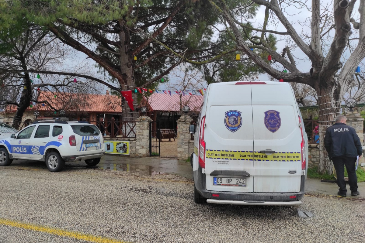 Kuşadası eski belediye başkanı Özer Kayalı’ya silahlı saldırı