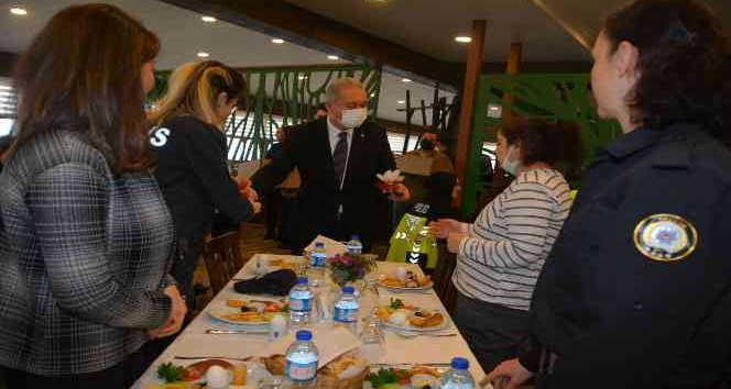 Yalova’da kadın polisler kahvaltıda buluştu