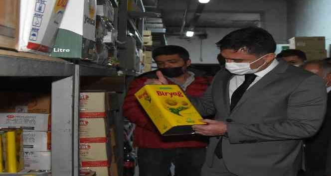 Vali Tekbıyıkoğlu, marketlerde sıvı yağ denetimi yaptı