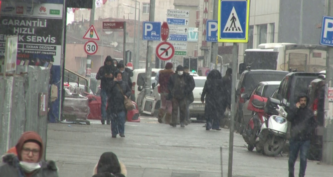 Vali Yerlikaya, beklenen kar yağışına karşı İstanbulluları uyardı