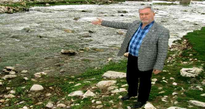 Arabanlı çiftçilerden Karasu çayı çağrısı