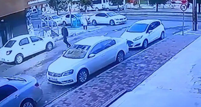 Polislerin şehit edilmiş olduğu anlamış olur asayiş kamerasına yansıdı