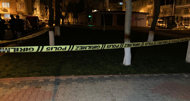 İzmirde parkta silahlı kavga: 1 ölü