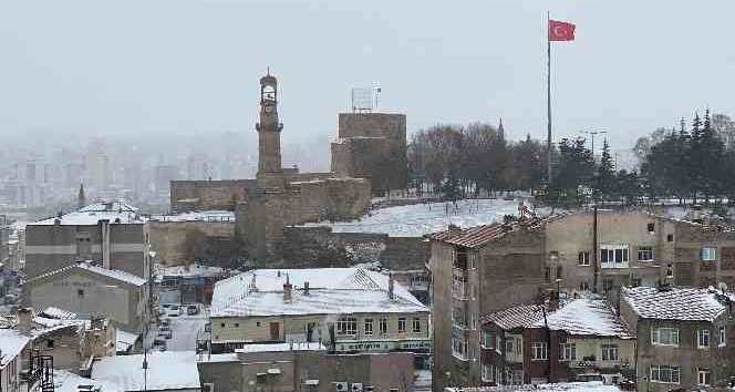 Niğde beyaza büründü