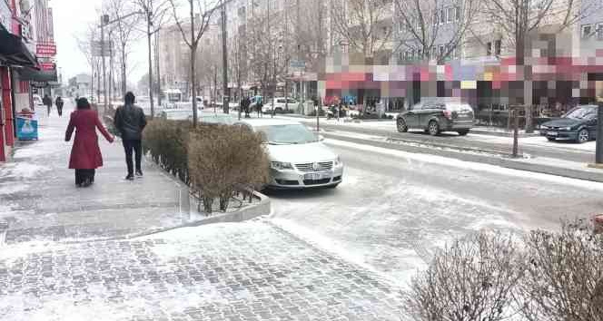 Kırşehir’de kar yağışı etkili oluyor