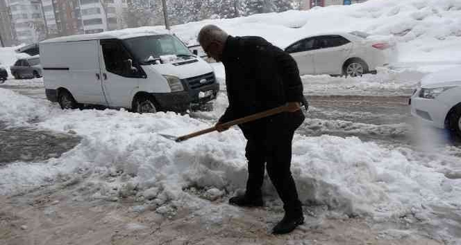 Bitlis’te 162 köy yolu ulaşıma kapandı
