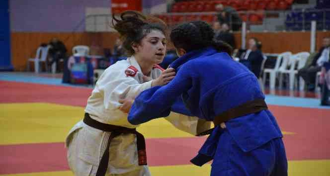 Gençler Türkiye Judo Şampiyonası Ordu’da başladı
