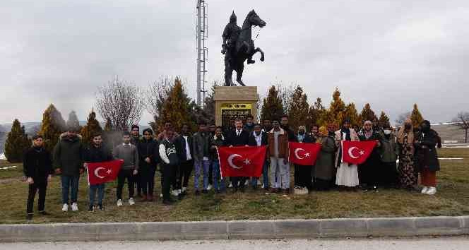 Yabancı öğrenciler kabulünün 101. yıldönümünde İstiklal Marşı’nı okudu