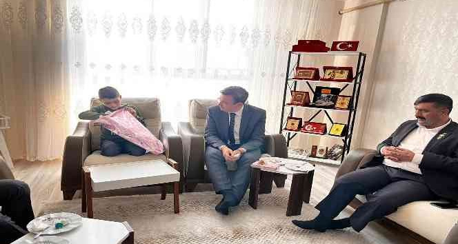 Şehidin oğluna doğum günü sürprizi