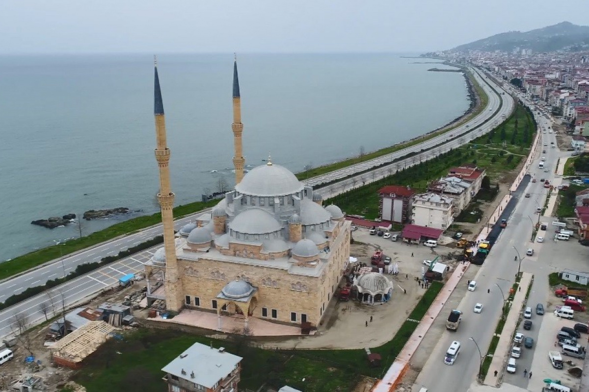 İstanbul Şehzadebaşı Camii'nin bir benzerini Giresun'da inşa ettiler