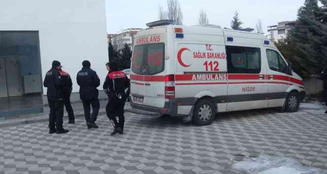 Onuncu kattan düşen kişi öldü