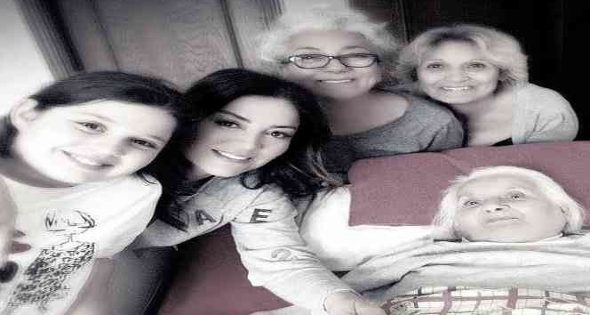 Ünlü şarkıcı Aşkın Nur Yengi’nin anne acısı