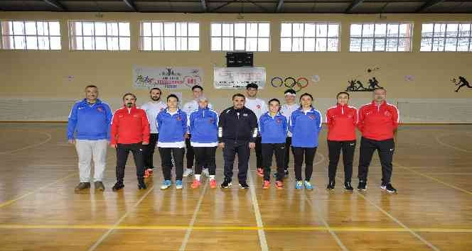 İşitme Engelliler Badminton Milli Takımı, Akdağmadeni’nde kampa girdi