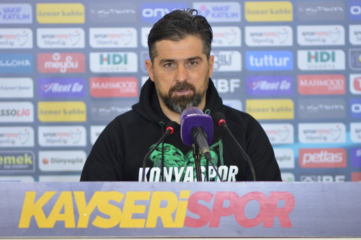 Konyaspor Teknik Direktörü Palut: &#039;Ligdeki yarışımıza devam ediyoruz&#039;