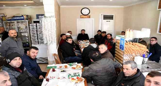 Esnafla buluşan Başkan Dinçer: “Şehrimizi ortak akıl ve istişare ile yönetiyoruz"