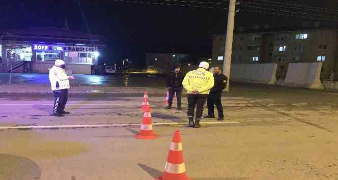 Iğdır-Ağrı karayolu araçların geçişine kapatıldı