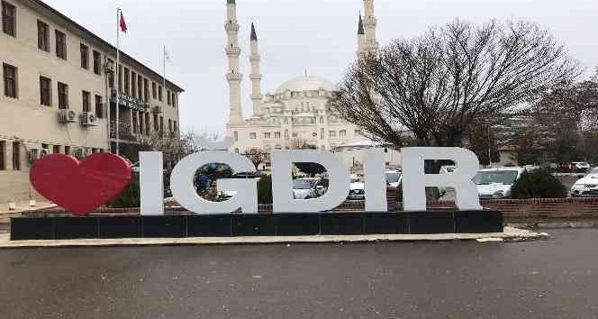 Iğdır’da kar yağışı ve soğuk hava etkili oluyor