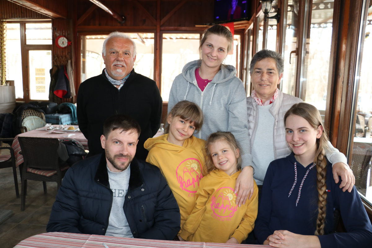 Her şey karavan parkıyla başlamıştı: Ukrayna'daki savaş, o ailelerin yollarını yine kesiştirdi