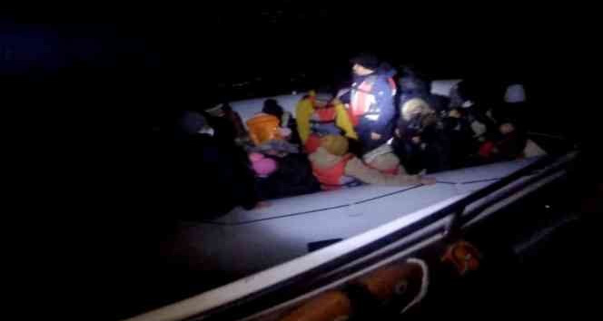 Çanakkale açıklarında 33 göçmen kurtarıldı