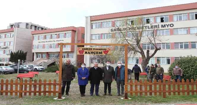 Osmanlı’dan kalma Edirne Kırmızısına özel bahçe hazırlandı