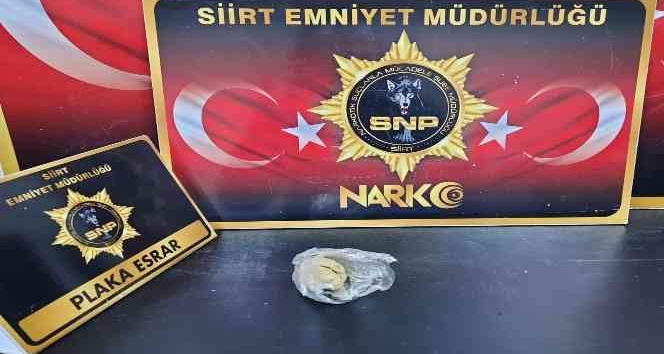 Siirt’te üzerinde uyuşturucu bulunan 2 şüpheli yakalandı