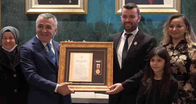 Kırklareli’nde Gazi Gür’e Devlet Övünç Madalyası verildi