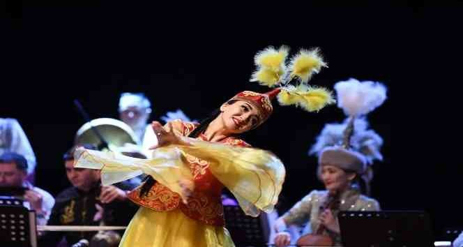 TÜRKSOY Halk Çalgıları Orkestrası’ndan Uşak’ta bahar esintisi